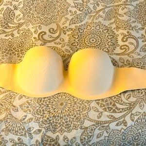EUC Felina strapless bra. Size 36D